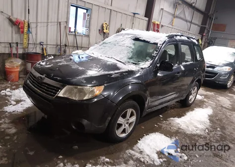 2010 Subaru Forester 2.5X z USA, uszkodzony, nr VIN JF2SH6BC1AH902771